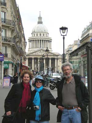 Carol, Muriel and Marc near the Pantheon