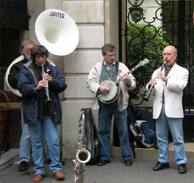 Ragtime band along the Champs Elysee
