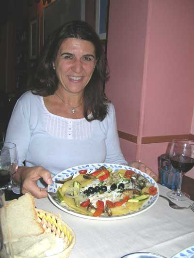 Eleni about to enjoy a delicious Florentine dinner