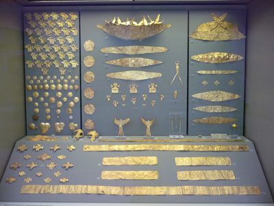Gold artifact exhibit at the National Archaeological Museum