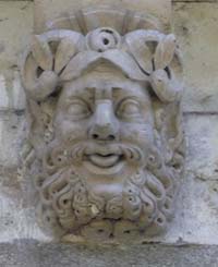 nteresting heads under the Pont Neuf