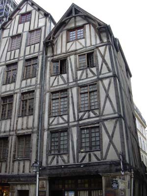 French Tudor houses