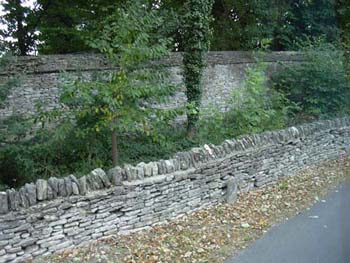 Walls (no mortar) in the Cotswolds