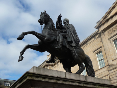 Statue in Edinburgh