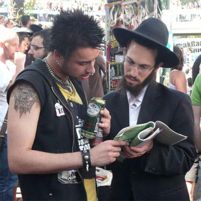 New meets traditional at a Shabbat festival in Tel Aviv