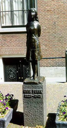 Statue near the Anne Frank House